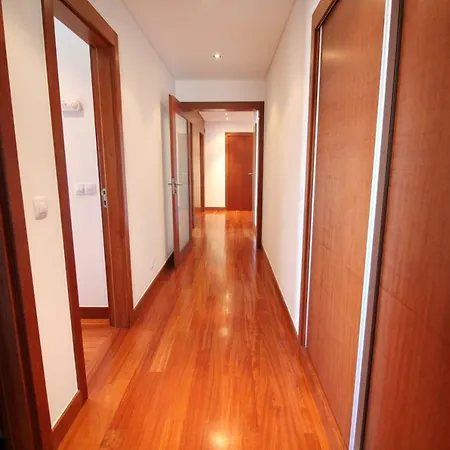 Gare Oriente Modern T2 Apt With 180 River View * Lisboa