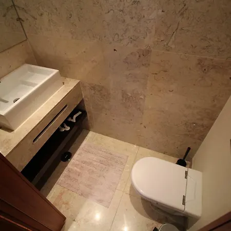 Gare Oriente Modern T2 Apt With 180 River View Lisboa