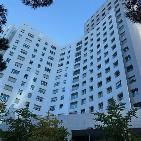 Gare Oriente Modern T2 Apt With 180 River View 公寓 Lisboa